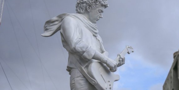 Se inauguró el monumento a Gustavo Cerati donado por la Argentina a Costa Rica