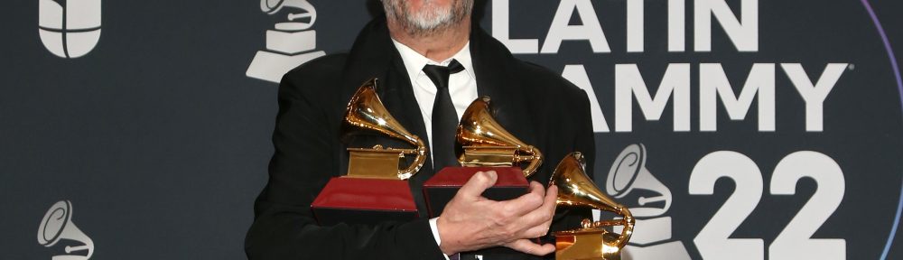 Fito Páez se llevó todo en los Latin Grammy 2022: ganó los tres premios a los que aspiraba
