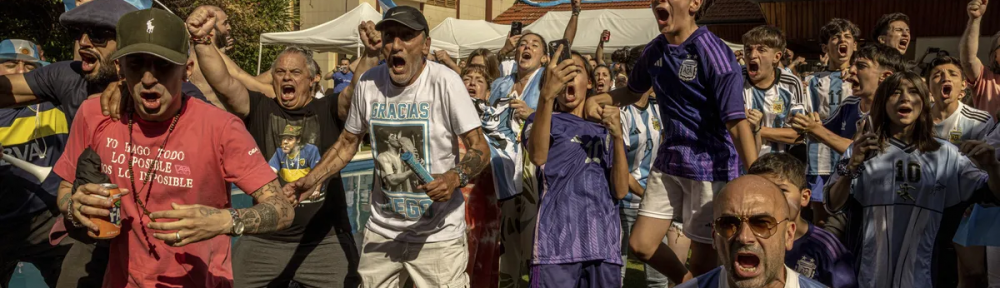 Argentina campeón mundial en Qatar 2022: cómo fue ver los partidos de la selección en la casa de Diego Maradona, un desborde de emociones