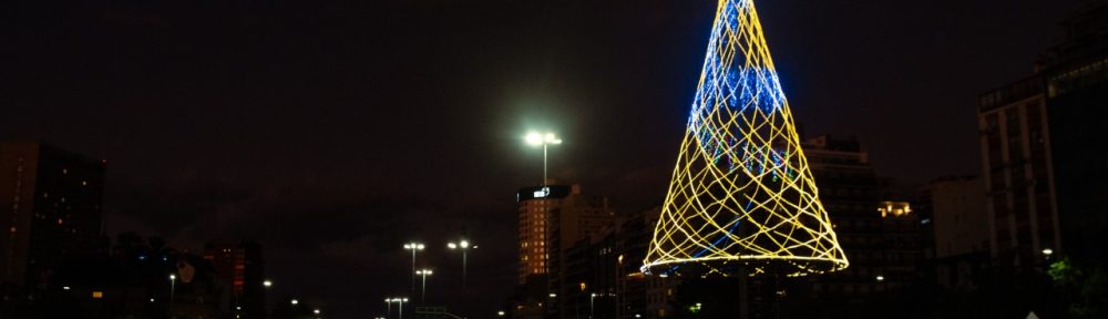 La ciudad de Buenos Aires se ilumina durante las Fiestas