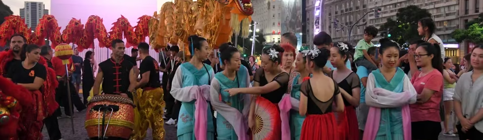 Dragones en el Obelisco, danza y música: así fueron los festejos por el Año Nuevo Chino