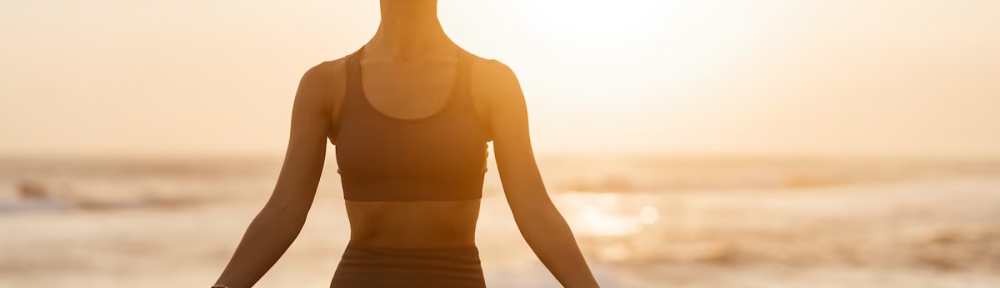 La simple postura de yoga que desinflama el abdomen en solo 10 minutos diarios