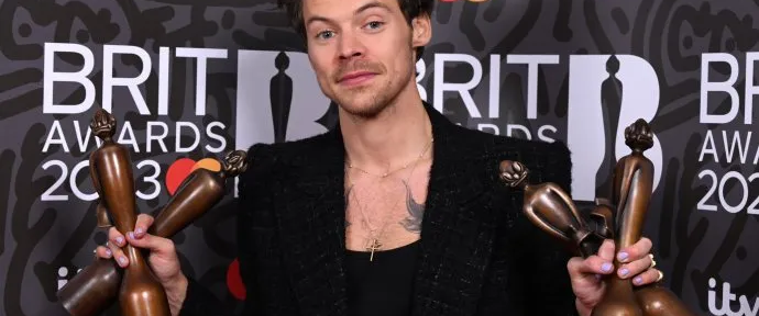 Harry Styles arrasó en los premios Brit Awards 2023