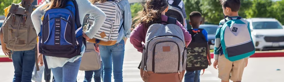 Mochilas pesadas, mala postura y vuelta a clase: los consejos de los expertos para cuidar la salud