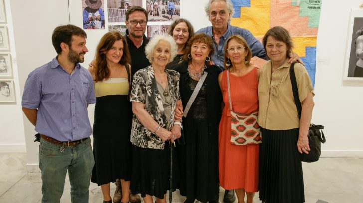 dianayEquipo del FNA con Estela de Carlotto