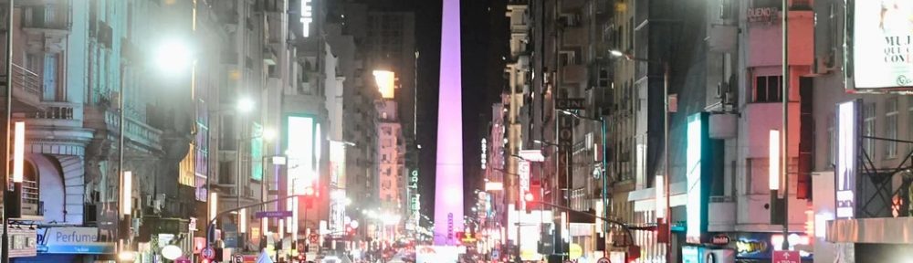 “La noche de las librerias” convocó una multitud en el centro de Buenos Aires