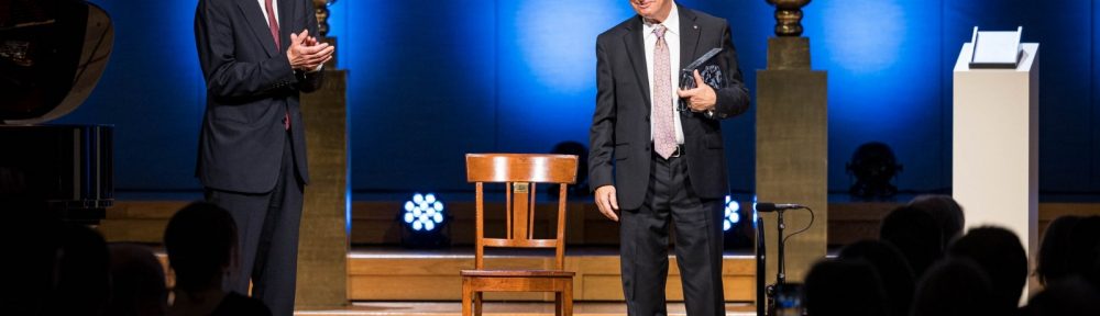 Los detalles de la ceremonia en Oslo en la que distinguieron al científico argentino Luis Caffarelli con el premio Abel, considerado el “Nobel de las matemáticas”