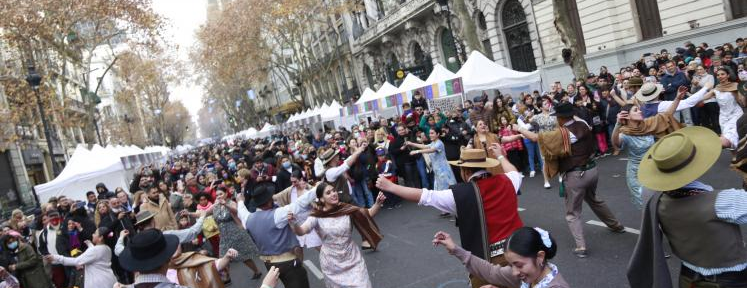 La Ciudad de Buenos Aires celebró el Día de la Bandera con una nueva edición de la Feria Patria