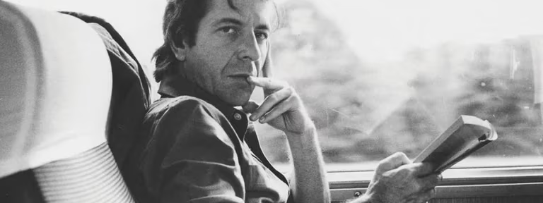 Leonard Cohen inédito: publican la despiadada novela que nadie le quiso editar cuando era joven