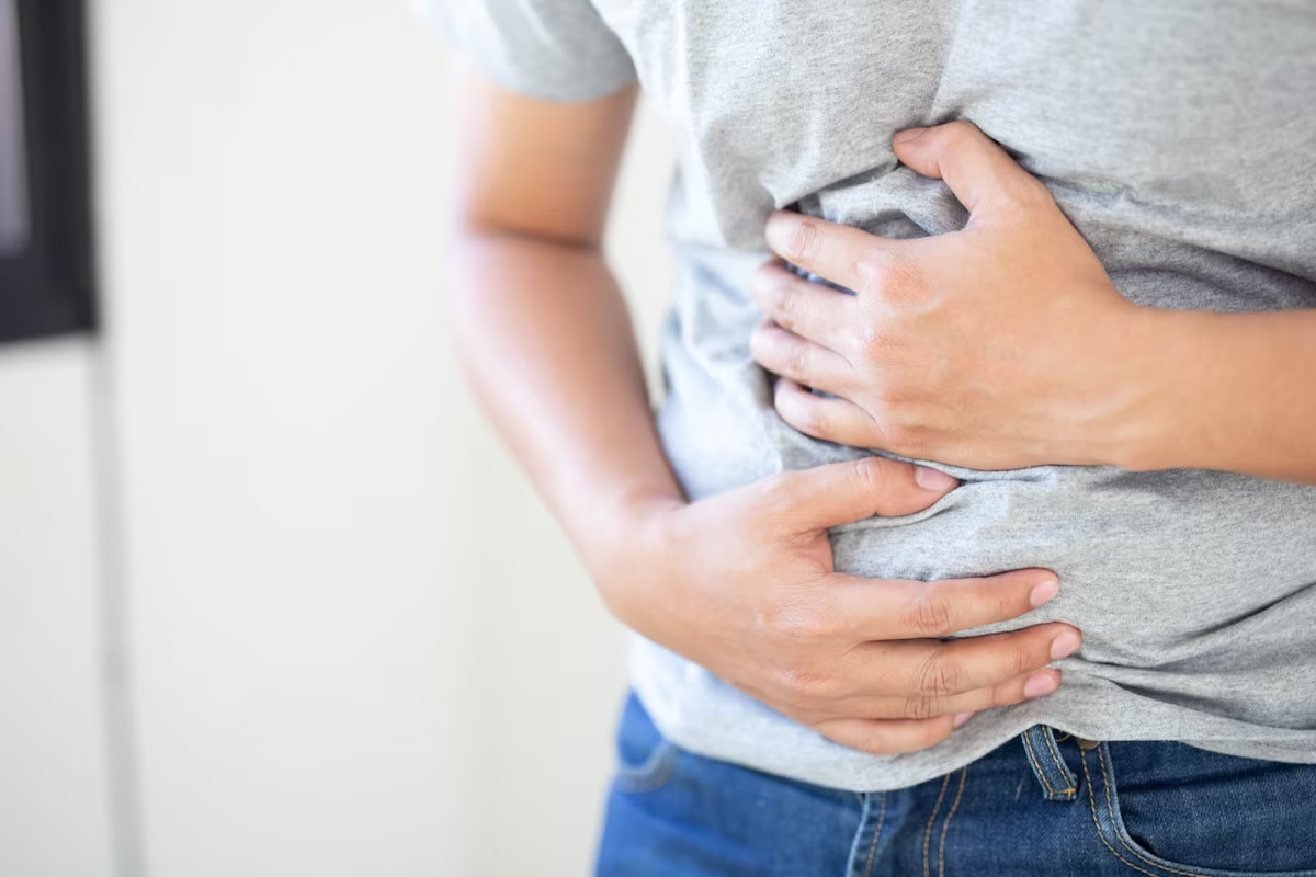 ¿Panza hinchada después de comer? Cinco claves para aliviar la distensión abdominal