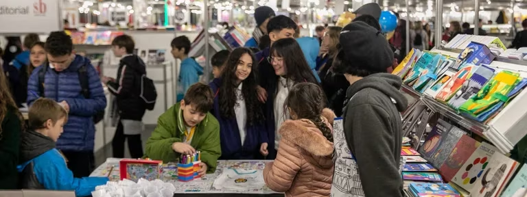 Una guía para aprovechar la Feria del Libro Infantil y Juvenil: edad por edad hay mucho que hacer (y descuentos)