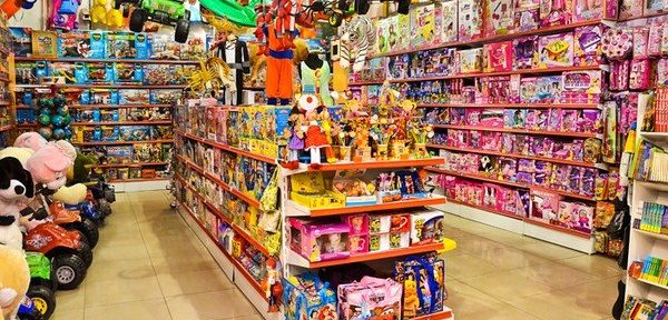 Se realizó la Noche de las Jugueterías con descuentos y promociones para el Día del Niño