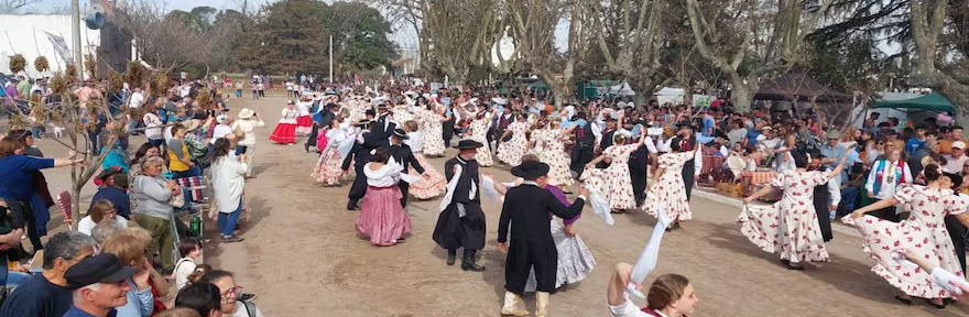 El pueblo de 600 habitantes que brilla cada año con una fiesta popular en honor al chorizo seco
