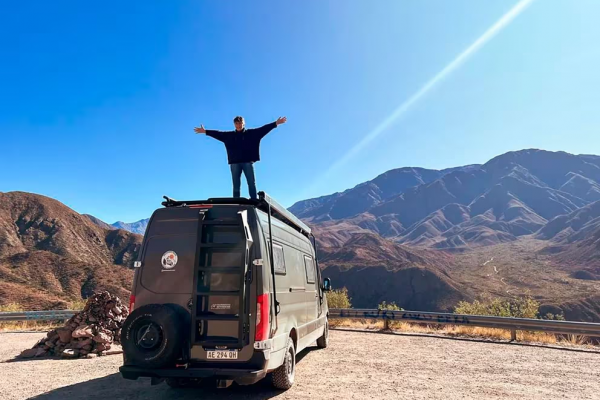 Cumplió el sueño de tener su motorhome y viajar sola por la Argentina: “Agarré la ruta y sentí que el mundo era mío”