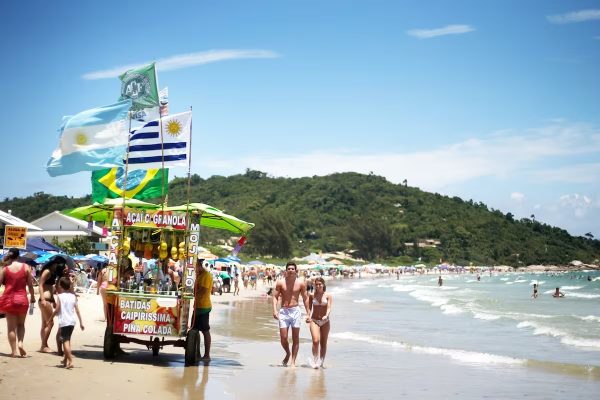 En auto a Brasil: las mejores playas, rutas sugeridas y los precios para el verano