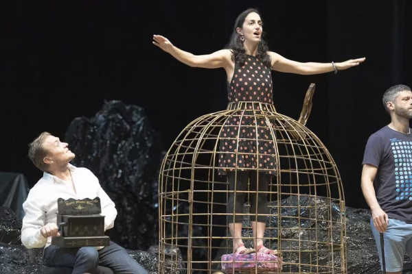 Se estrenó «La Ciudad Ausente»: Piglia y Gandini volvieron al Teatro Colón