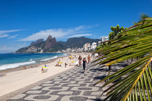 Vacaciones en Brasil: muchos argentinos indecisos, el destino más elegido y cómo conviene pagar