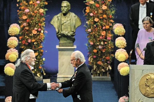 Jon Fosse recibió en Suecia el Nobel de Literatura 2023