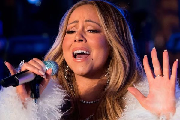 Mariah Carey lanzó el video de “All I Want For Christmas Is You (Festive Lambs Edition)”, en medio de su gira