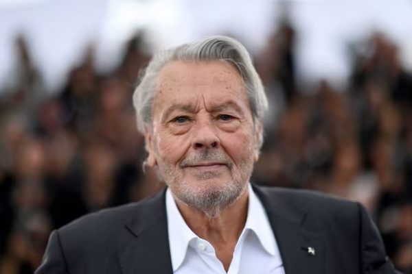 Pusieron bajo tutela judicial a Alain Delon