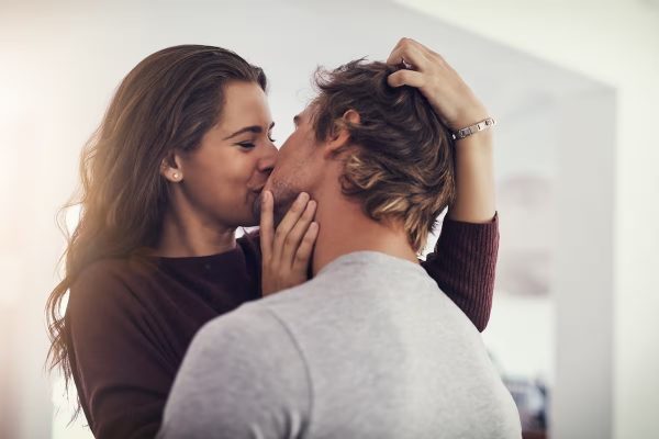 Citas por las Apps: ¿Entre el sexo y los besos, por qué es tan difícil formar una pareja a largo plazo?