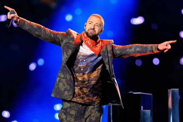 Justin Timberlake presentó “Selfish” («Egoísta»), una canción que habla sobre el amor desmedido