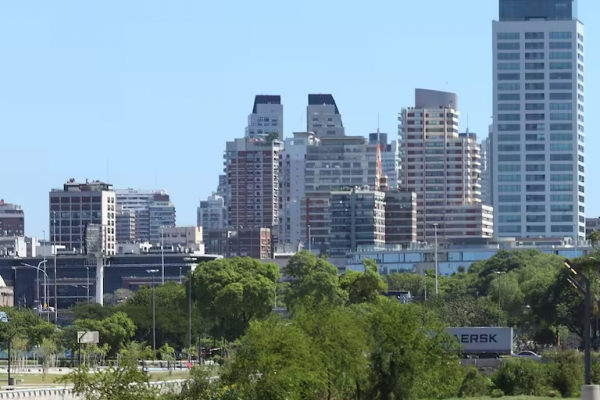 Una ciudad que mira al río: dónde está el nuevo espacio verde que durante décadas estuvo cerrado al público