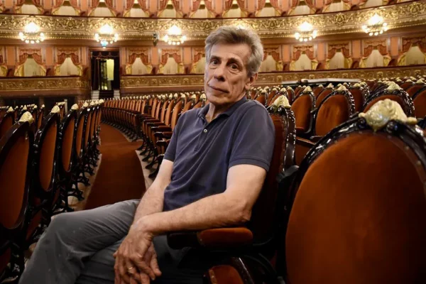 El Teatro Colón despidió al director musical que fue detenido en Londres acusado de abuso a menores