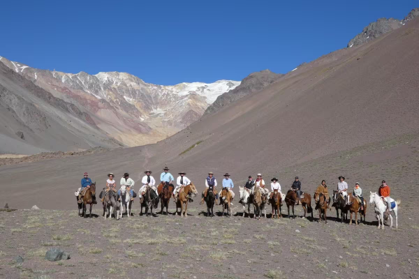 El otro efecto de “La sociedad de la nieve”: en Mendoza, ya es furor el interés en una propuesta turística