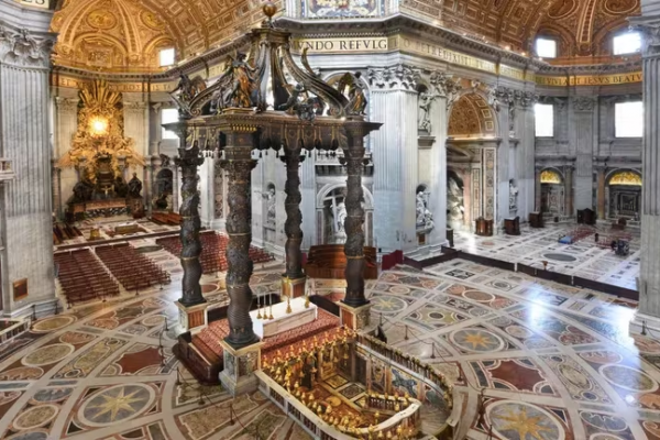 El Vaticano restaura la majestuosa tumba de 63 toneladas de San Pedro