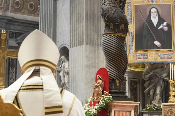 El Papa Francisco canonizó a Mama Antula, la primera santa argentina