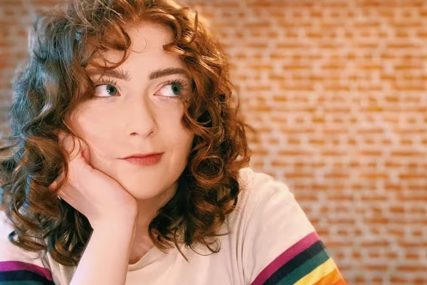 Alice Oseman, la creadora de “Heartstopper” revela cómo será el final de la trama