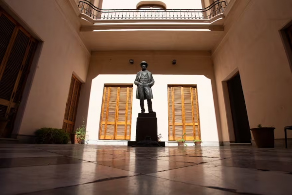 Comenzarán a cobrar entrada en los museos nacionales y designan nuevos directores sin concursar los cargos