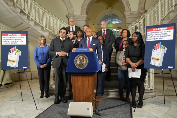 Nueva York demandó a cinco empresas de redes sociales por promover una crisis en la salud mental de los jóvenes