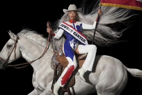 Beyoncé publicó su disco “Cowboy Carter” que trae una colaboración junto a Miley Cyrus y un cover de los Beatles