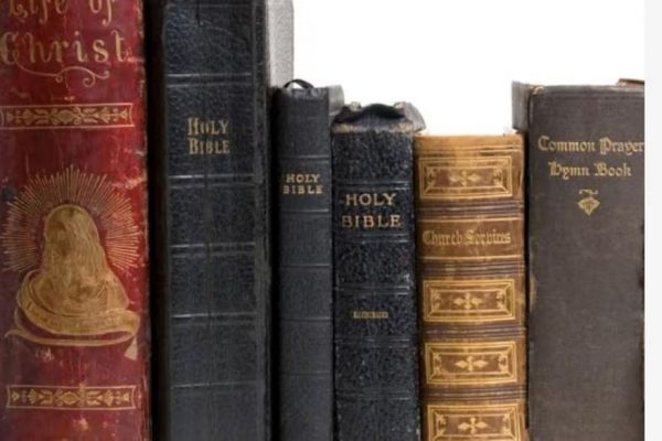 Cuatro teorías sobre cómo y quién escribió la Biblia