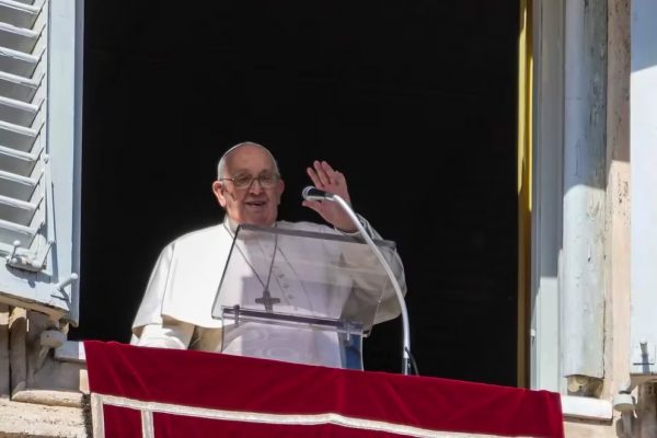 El papa visitará la Bienal de Arte de Venecia y celebrará misa en la plaza de San Marcos