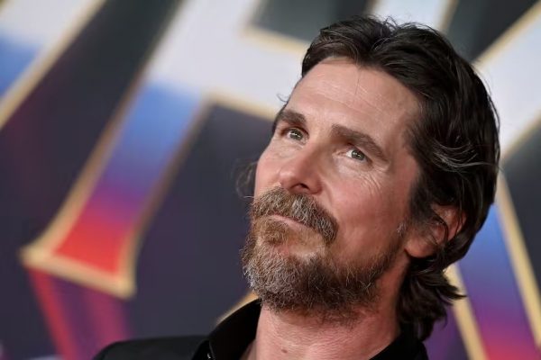 Las primeras e impactantes imágenes de Christian Bale como Frankenstein