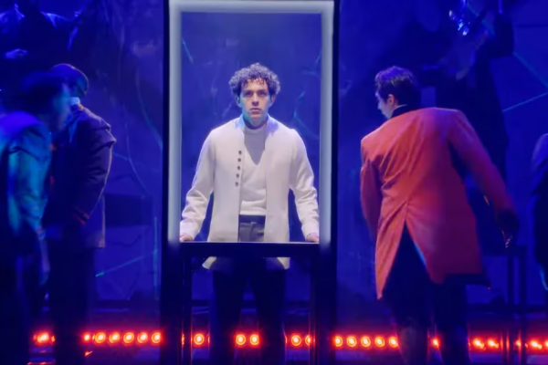 “Tommy”, la tortuosa ópera-rock de The Who, regresa a Broadway con una puesta retrofuturista