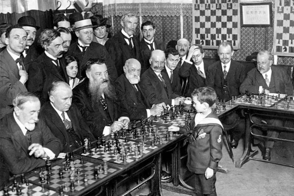 Faustino Oro y otros niños prodigio en el ajedrez, entre grandes maestros y campeones mundiales