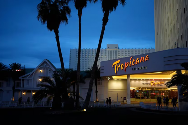 Llegó el último día para una leyenda de Las Vegas: se cerró el histórico casino Tropicana