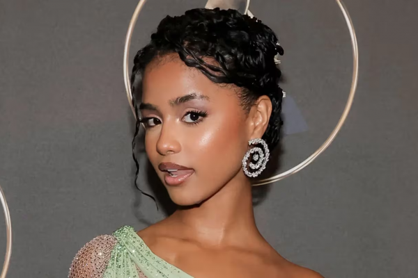 Quién es Tyla, la cantante que la rompió en la Met Gala con el vestido de arena