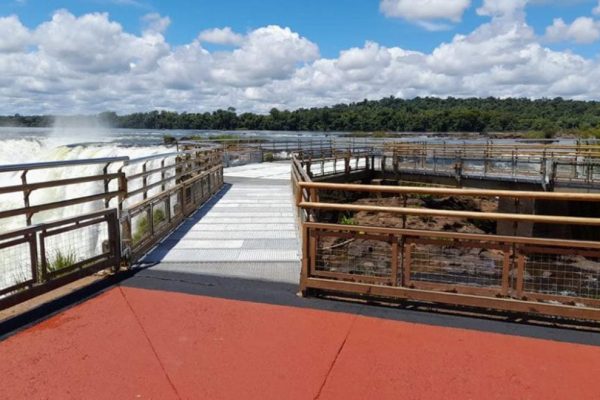 Un Argentino en la Triple Frontera: Restauración del paseo de la Garganta del Diablo