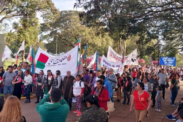 Un Argentino en la Triple Frontera: Los caciques guaraníes