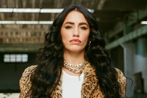 Lali Espósito lanzó su nuevo álbum, una explosión rockera con alma pop: “Construir desde el derrumbe”