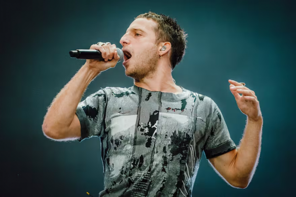 Wos lanza «Descartable» en vinilo doble: el objeto de lujo con el que completa el círculo