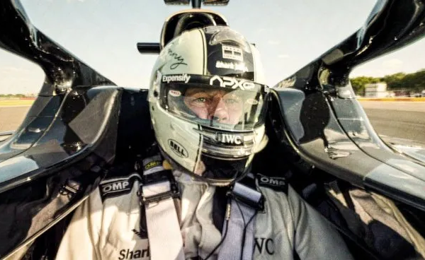 «F1», la película protagonizada por Brad Pitt presentó un nuevo tráiler
