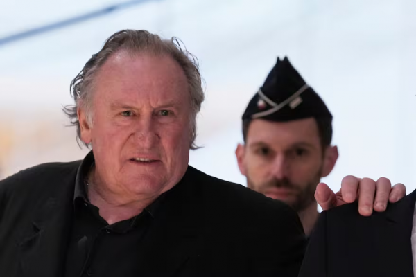 Gérard Depardieu fue declarado culpable de agresión sexual y recibió una pena suspendida de 18 meses