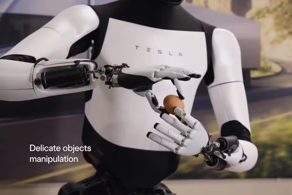 Cocina y pasa la aspiradora: Tesla muestra las últimas habilidades de su robot Optimus Gen 2