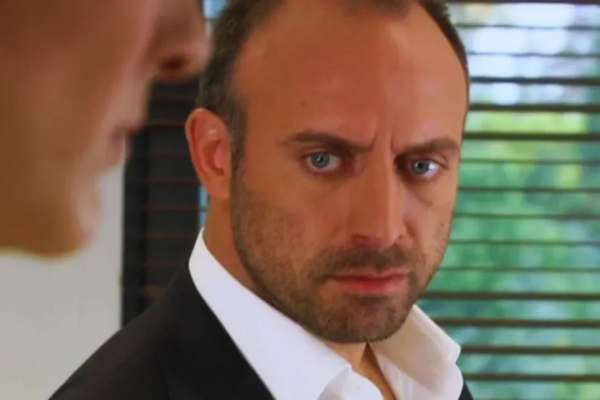 Condenaron a un año y diez meses de prisión al actor que encarnó a Onur en la novela «Las mil y una noches»